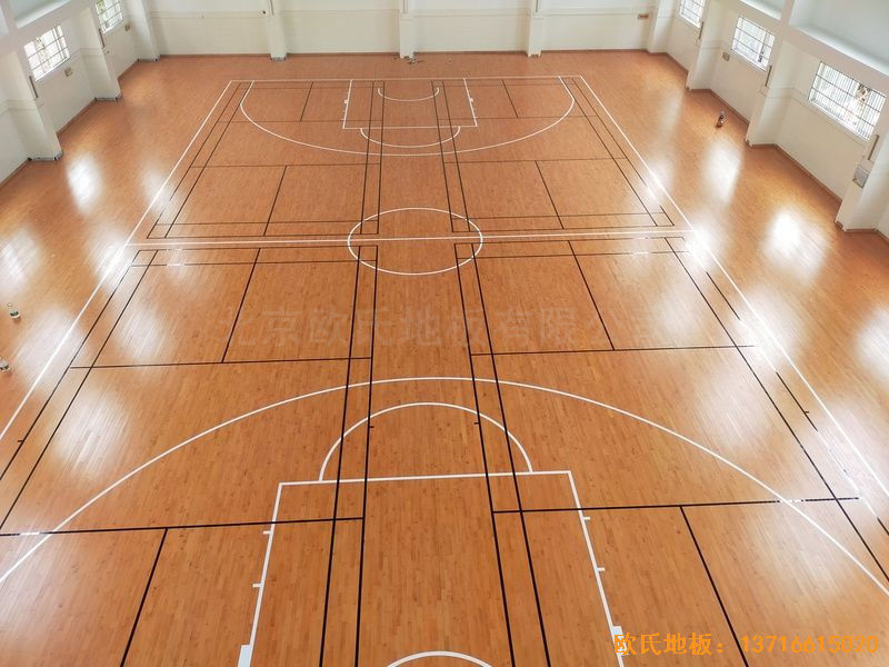 上海宝山区技术学院体育地板铺装案例