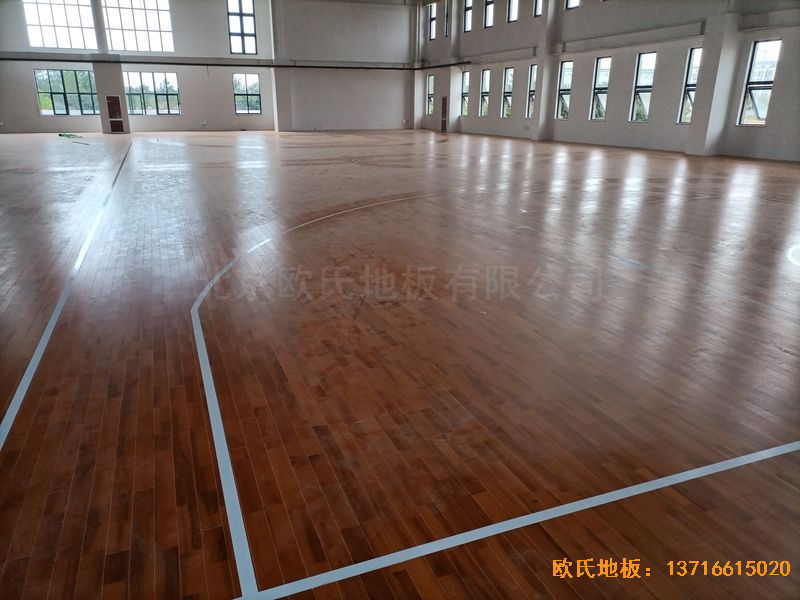 江苏宿迁运河路学校运动木地板安装案例