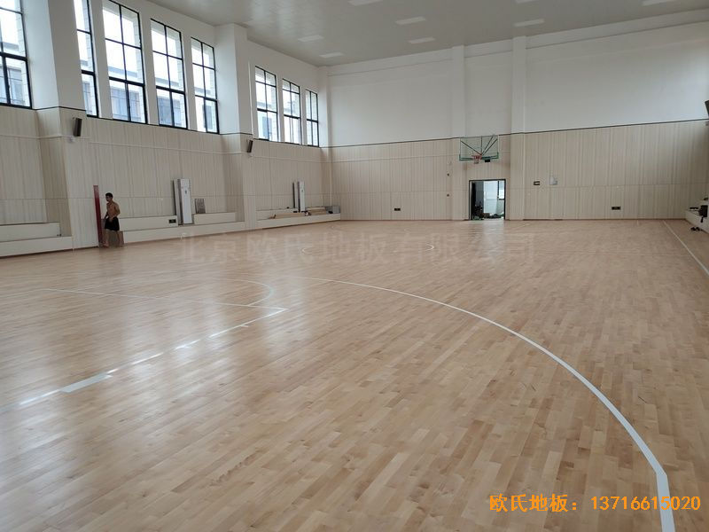 江西吉水县城南第二小学体育木地板安装案例