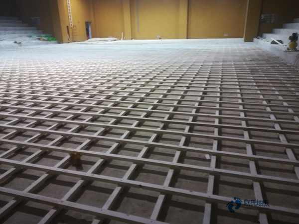 实木体育馆木地板结构分多少层2