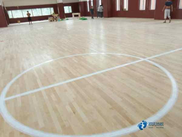 实木体育篮球木地板如何清洁3
