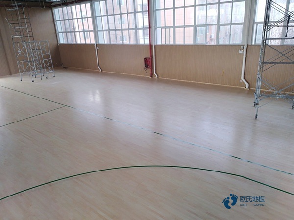 学校篮球地板能用多少年3