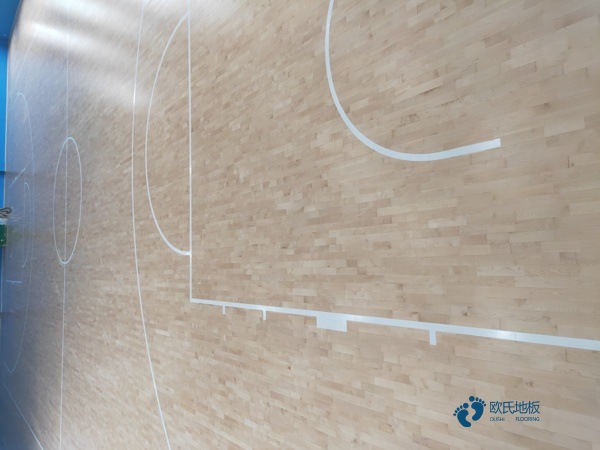 学校篮球体育地板施工2