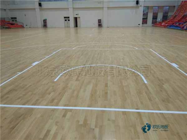 学校篮球馆木地板一般多厚1
