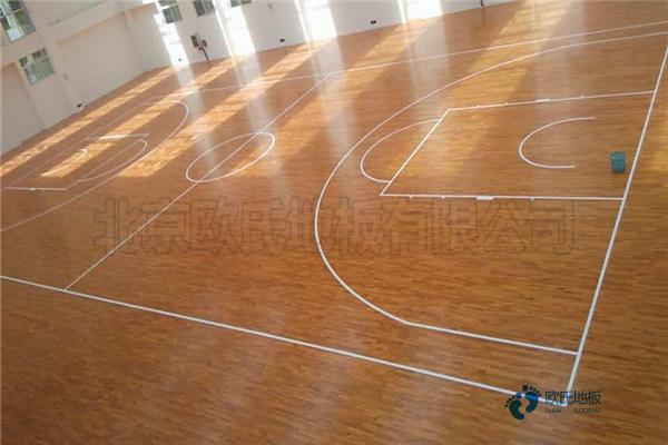 学校篮球场馆木地板选择哪种比较好2