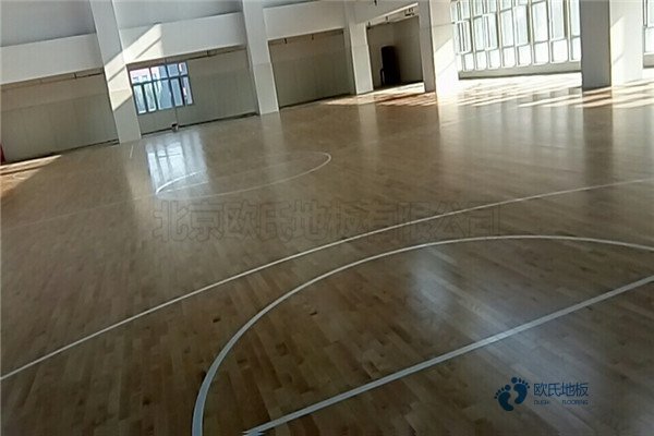 学校篮球馆地板优点2