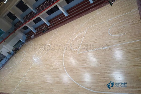 国产篮球场地板施工流程1